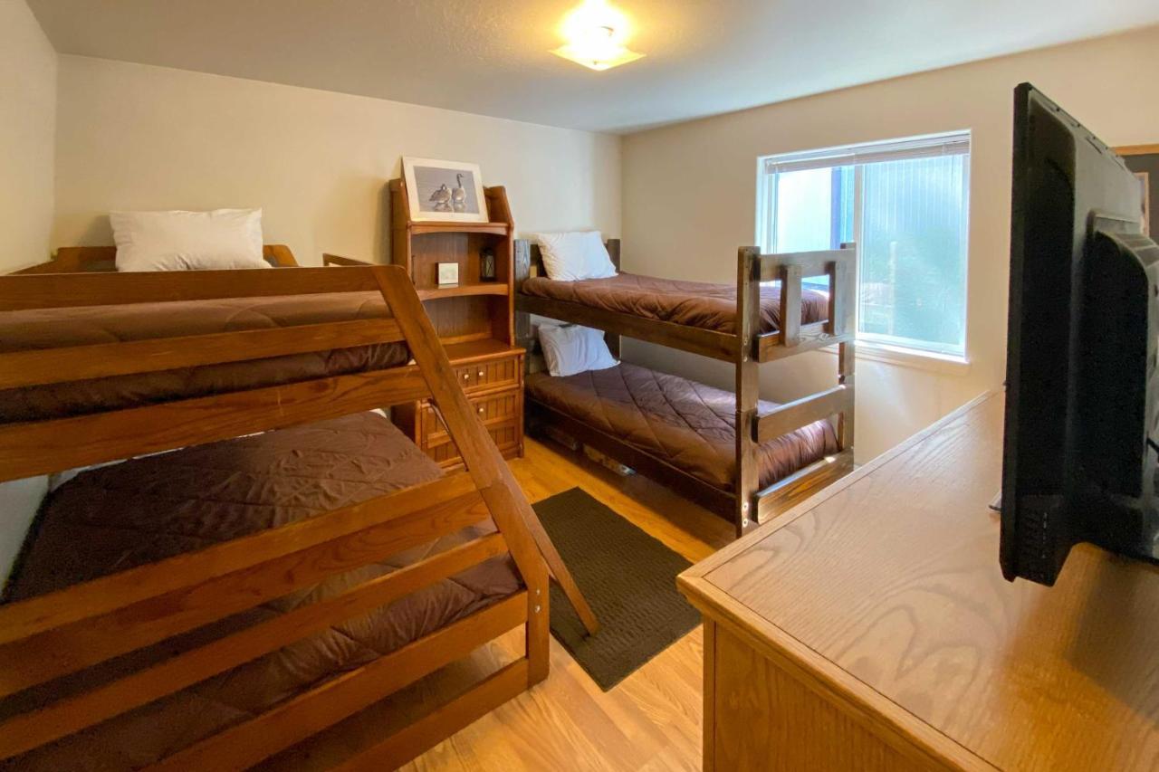 Private 2-Acre Retreat With Mtn Views, Walk To River Saint Maries Екстериор снимка
