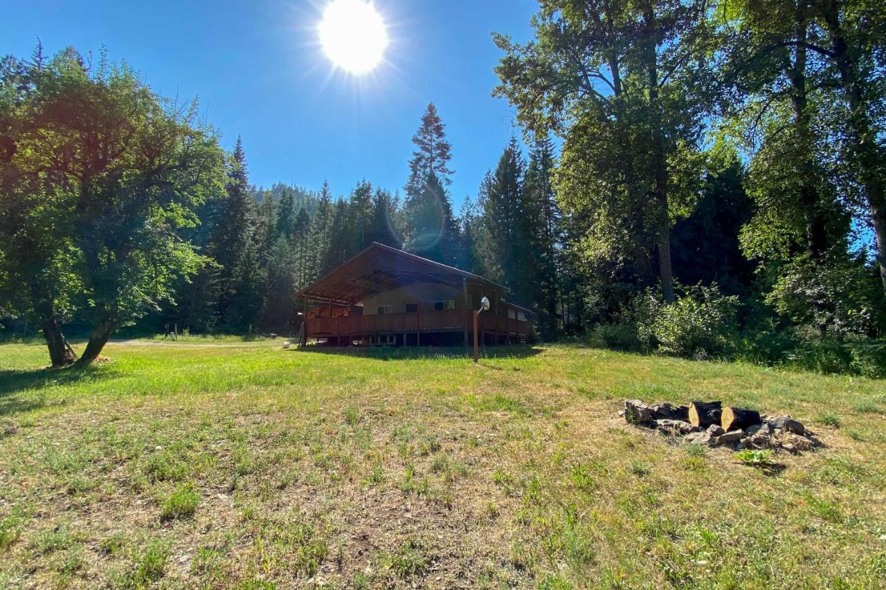 Private 2-Acre Retreat With Mtn Views, Walk To River Saint Maries Екстериор снимка