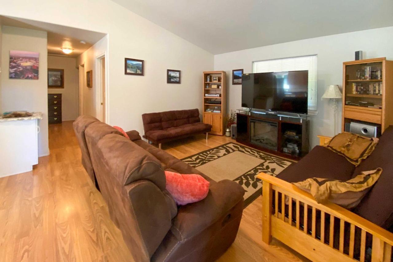 Private 2-Acre Retreat With Mtn Views, Walk To River Saint Maries Екстериор снимка